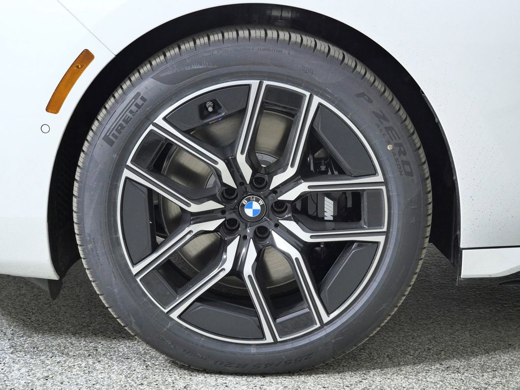 Thumbnail: 2026 BMW 7 Series - 8