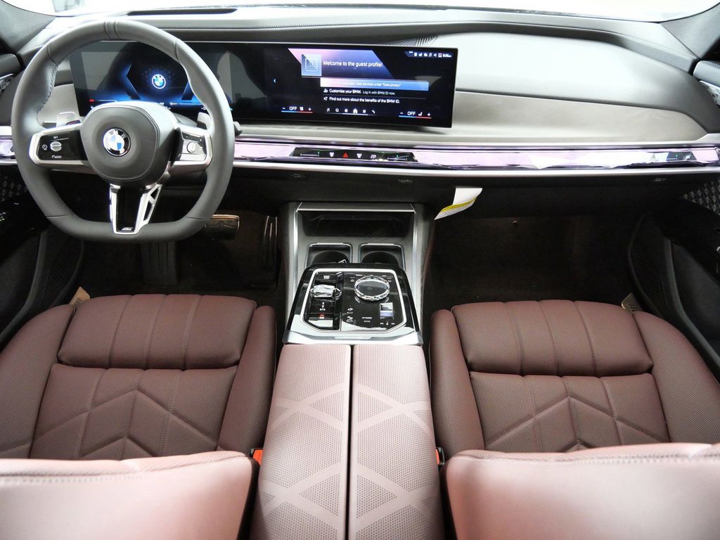 Thumbnail: 2026 BMW 7 Series - 2