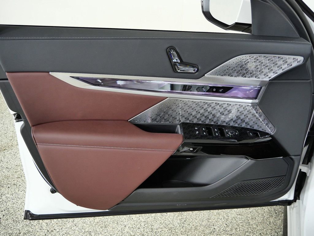 Thumbnail: 2026 BMW 7 Series - 38