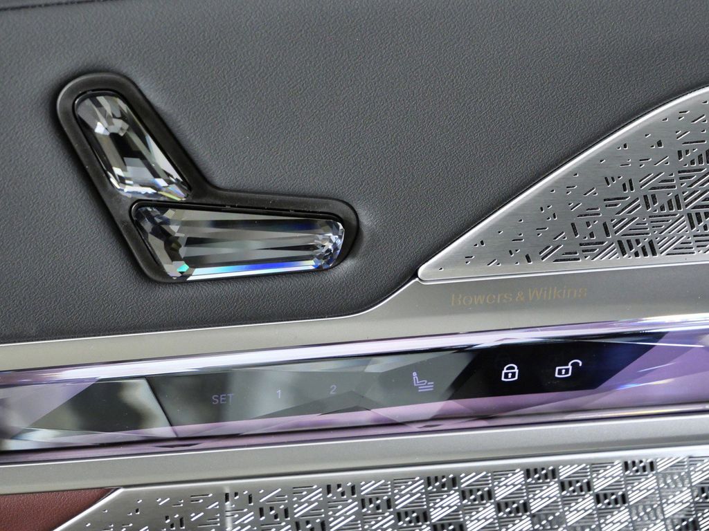 Thumbnail: 2026 BMW 7 Series - 42