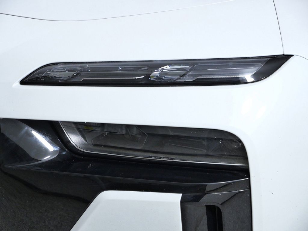 Thumbnail: 2026 BMW 7 Series - 17