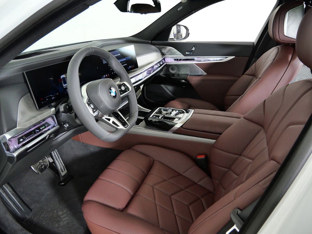 Thumbnail: 2026 BMW 7 Series - 39