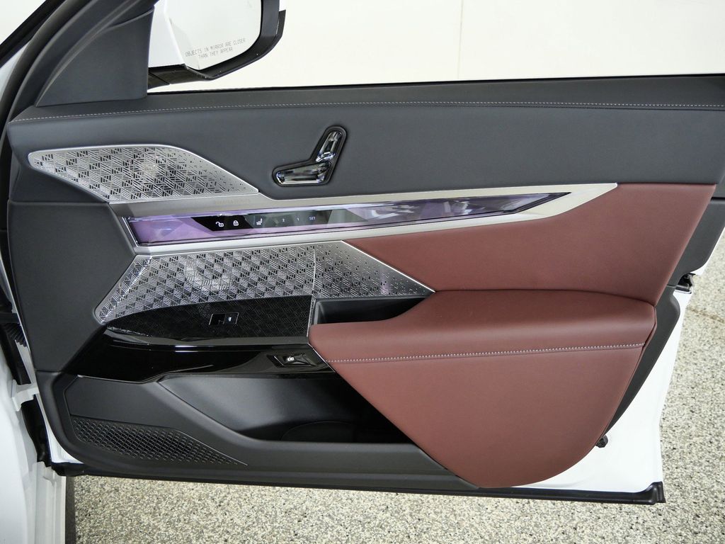 Thumbnail: 2026 BMW 7 Series - 29