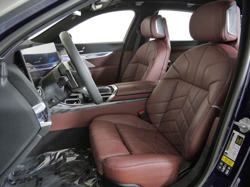 Thumbnail: 2023 BMW 7 Series - 41