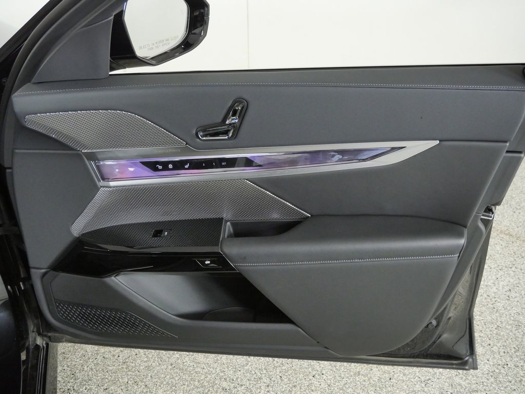 Thumbnail: 2025 BMW 7 Series - 28