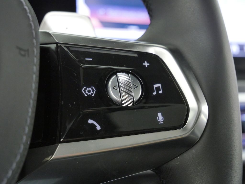 Thumbnail: 2025 BMW 7 Series - 44