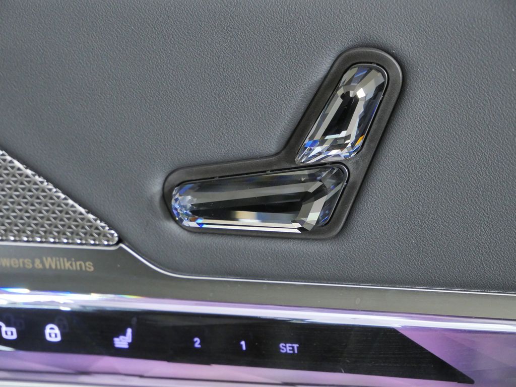 Thumbnail: 2025 BMW 7 Series - 29
