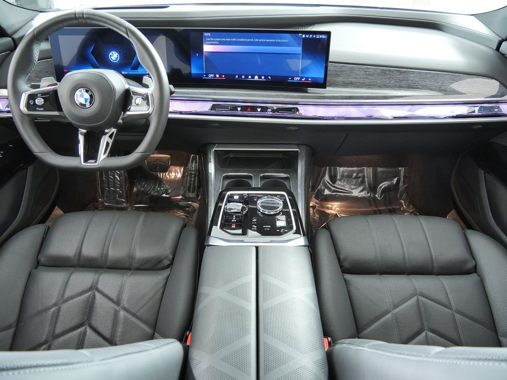 Thumbnail: 2025 BMW 7 Series - 2