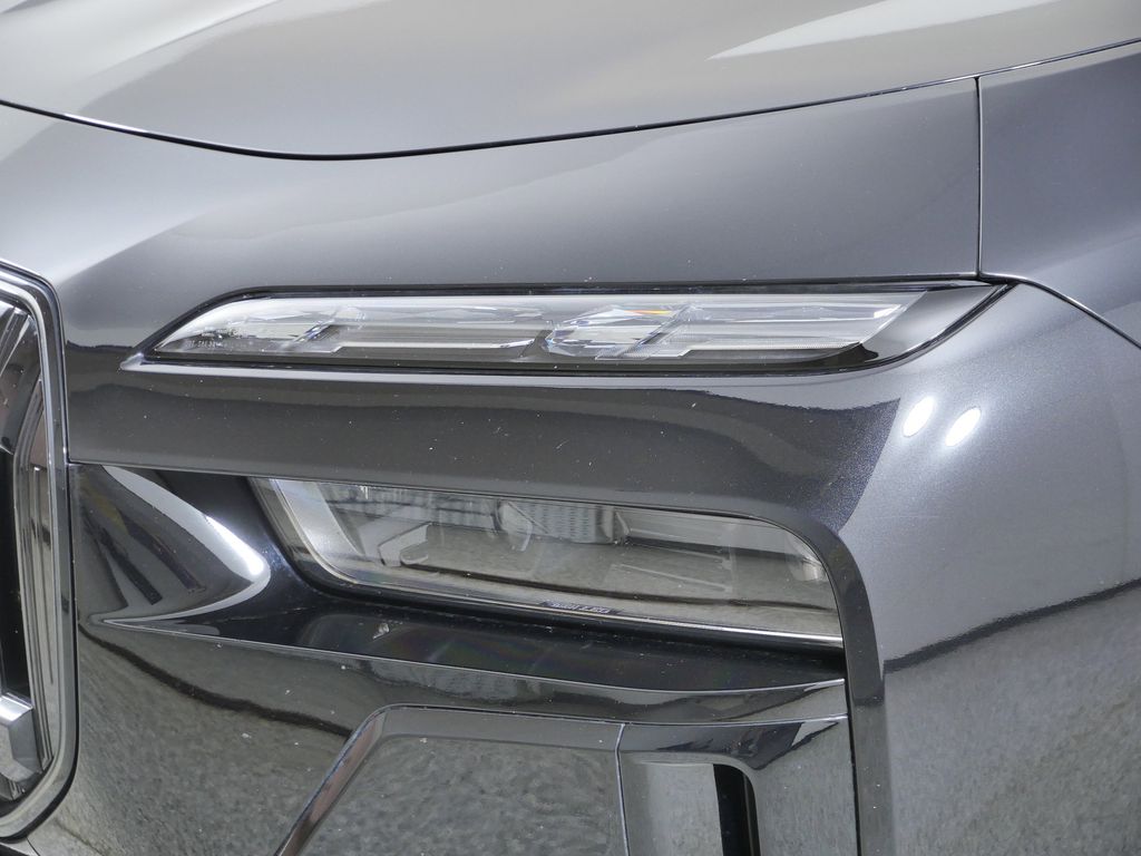 Thumbnail: 2025 BMW 7 Series - 16