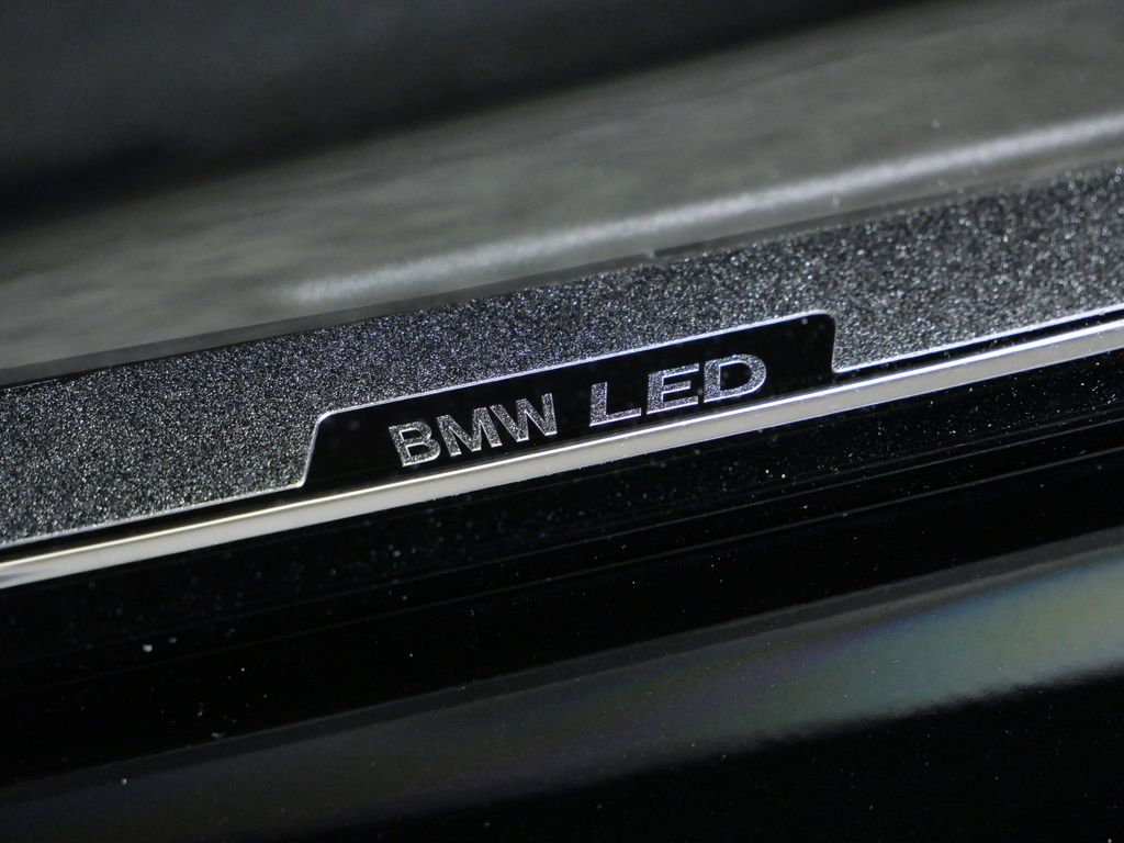 Thumbnail: 2023 BMW 7 Series - 7