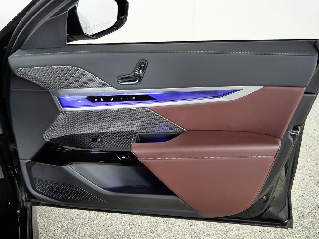 Thumbnail: 2023 BMW 7 Series - 28