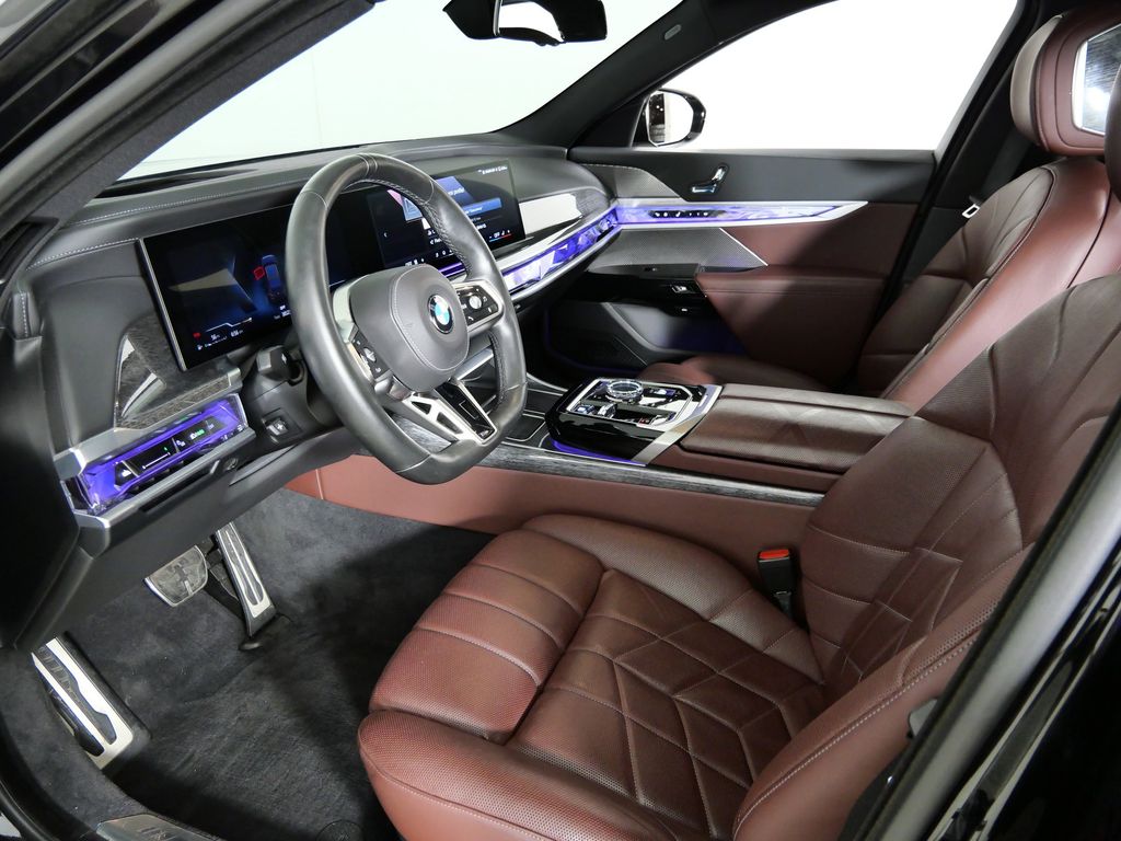 Thumbnail: 2023 BMW 7 Series - 38