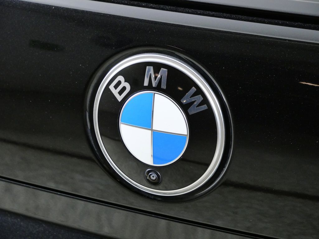 Thumbnail: 2023 BMW 7 Series - 22