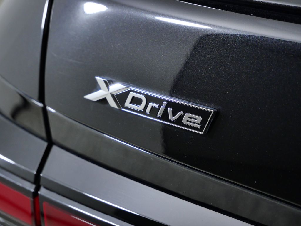 Thumbnail: 2023 BMW 7 Series - 24