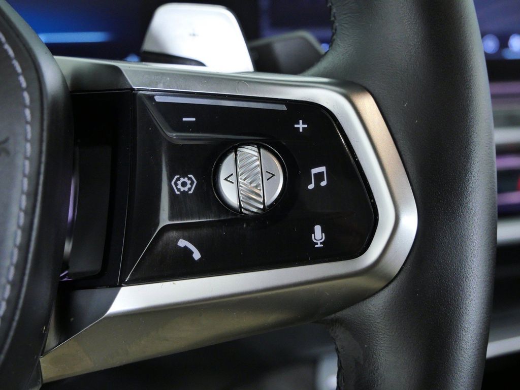 Thumbnail: 2024 BMW 7 Series - 43