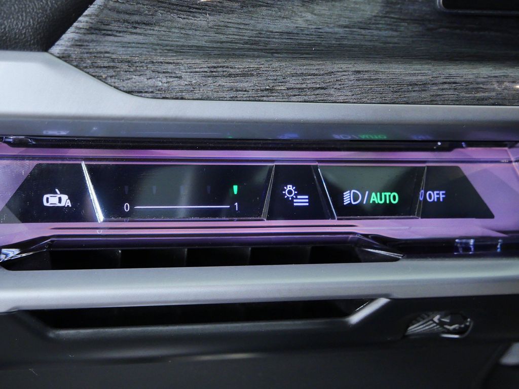 Thumbnail: 2024 BMW 7 Series - 41