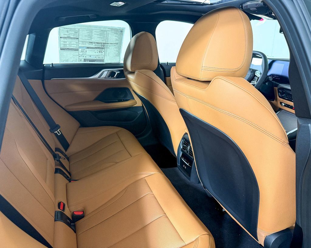 Thumbnail: 2025 BMW 4 Series - 12