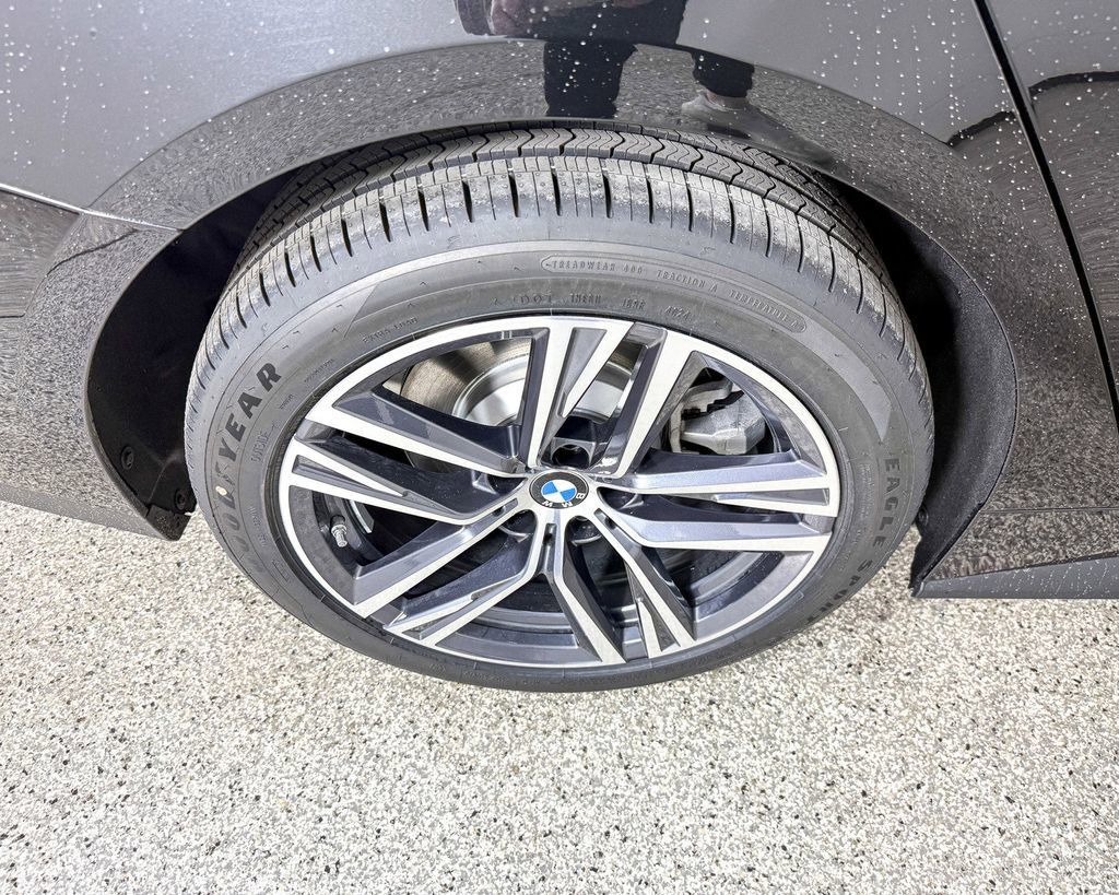 Thumbnail: 2025 BMW 4 Series - 27