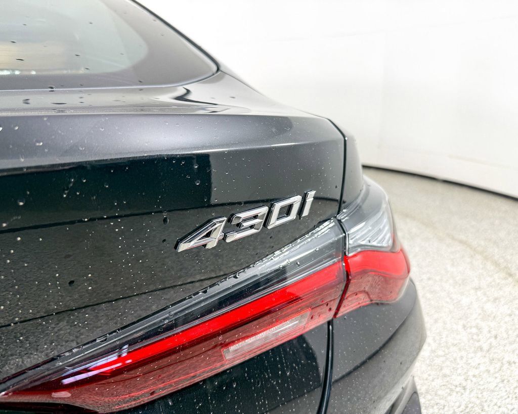 Thumbnail: 2025 BMW 4 Series - 25