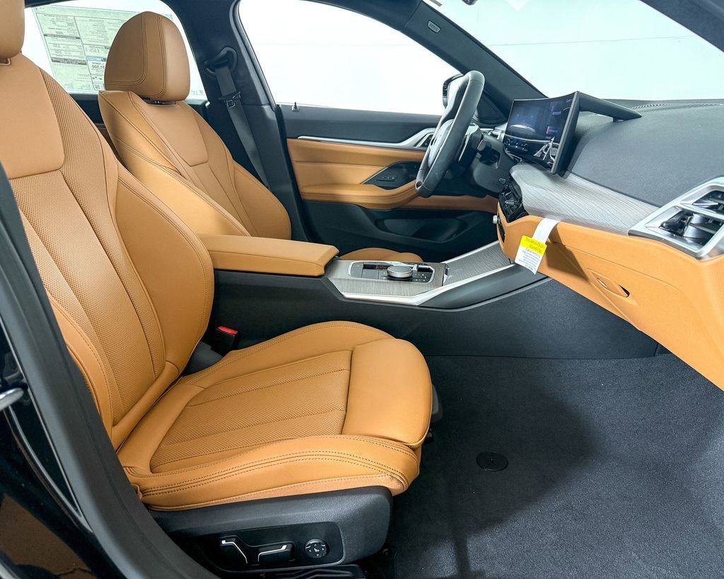 Thumbnail: 2025 BMW 4 Series - 11