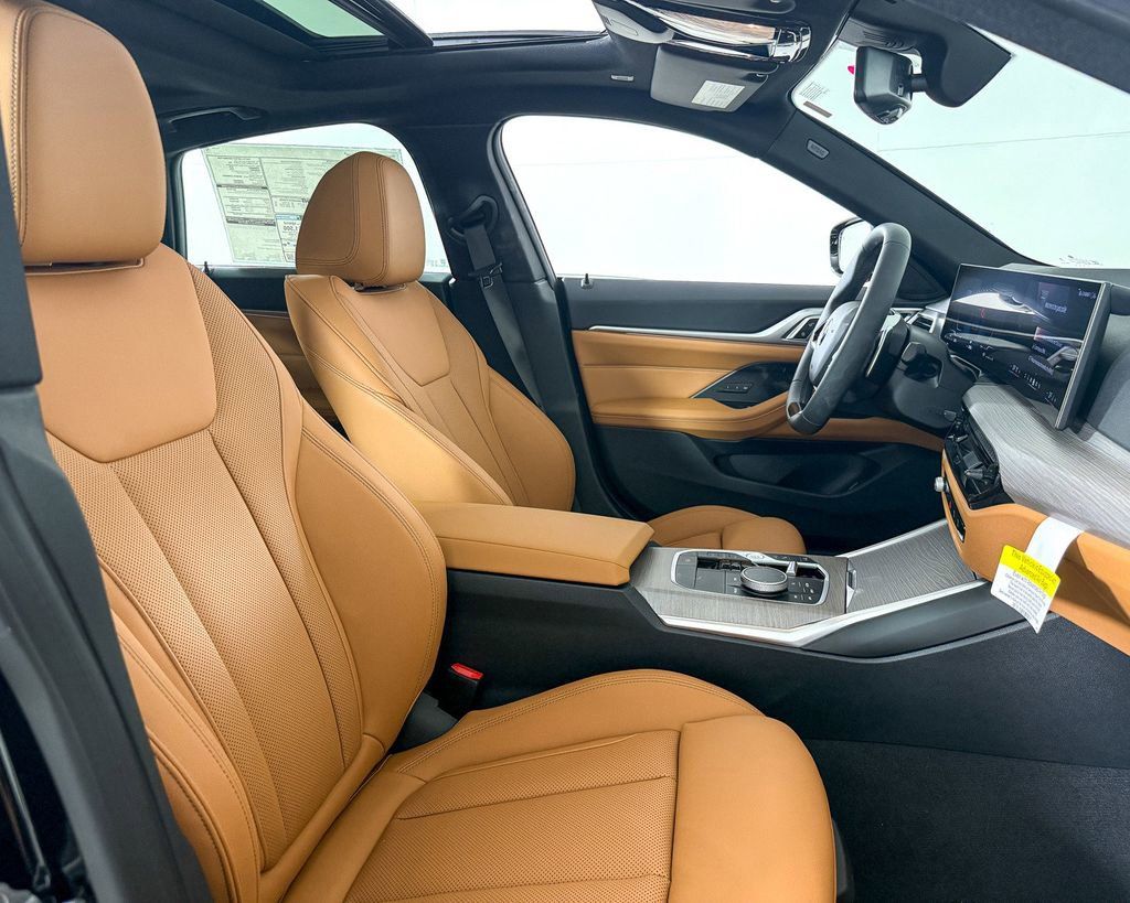 Thumbnail: 2025 BMW 4 Series - 10