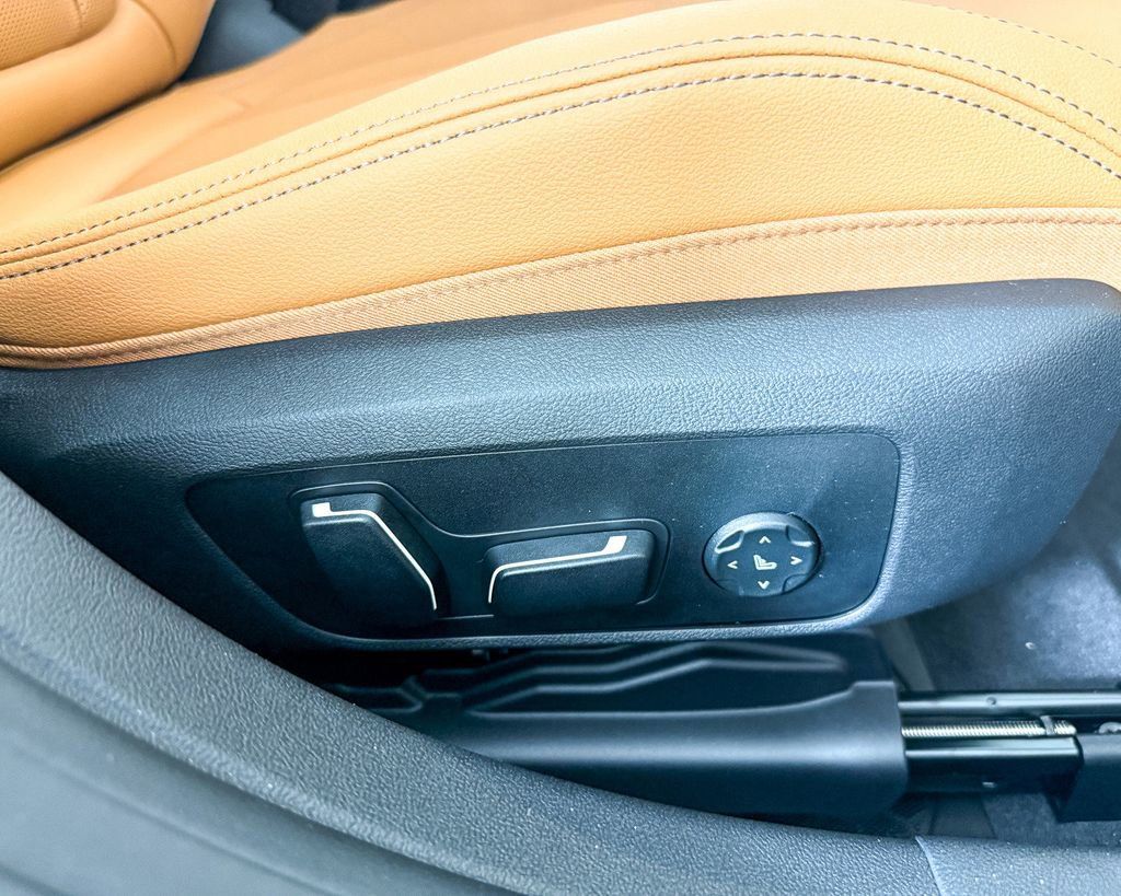 Thumbnail: 2025 BMW 4 Series - 29