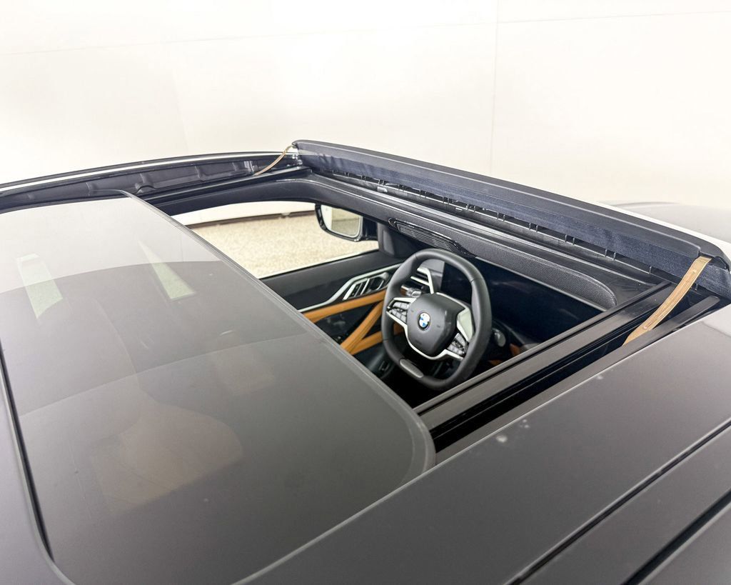 Thumbnail: 2025 BMW 4 Series - 28