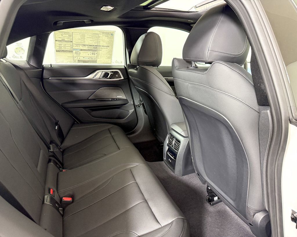 Thumbnail: 2025 BMW 4 Series - 12