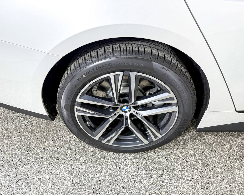 Thumbnail: 2025 BMW 4 Series - 27