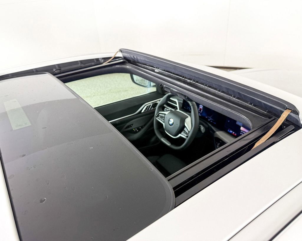 Thumbnail: 2025 BMW 4 Series - 28