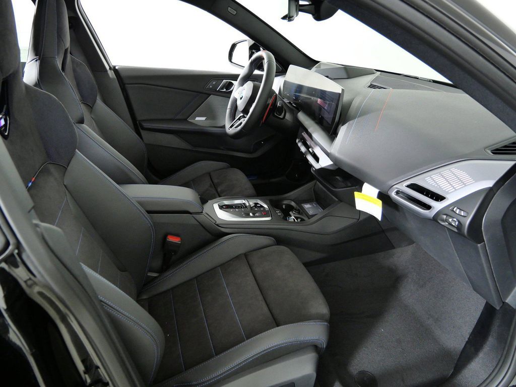 Thumbnail: 2026 BMW 2 Series - 10