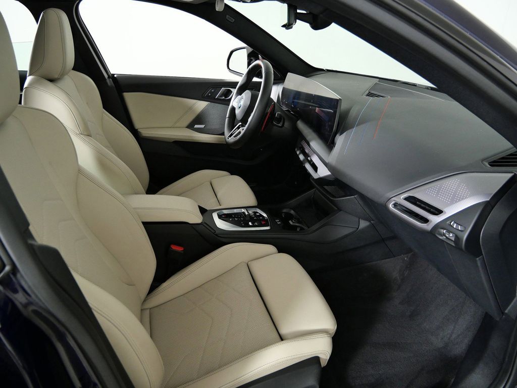 Thumbnail: 2025 BMW 2 Series - 9