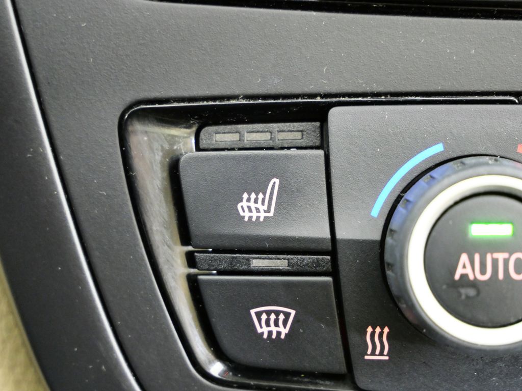 Thumbnail: 2015 BMW 3 Series - 49