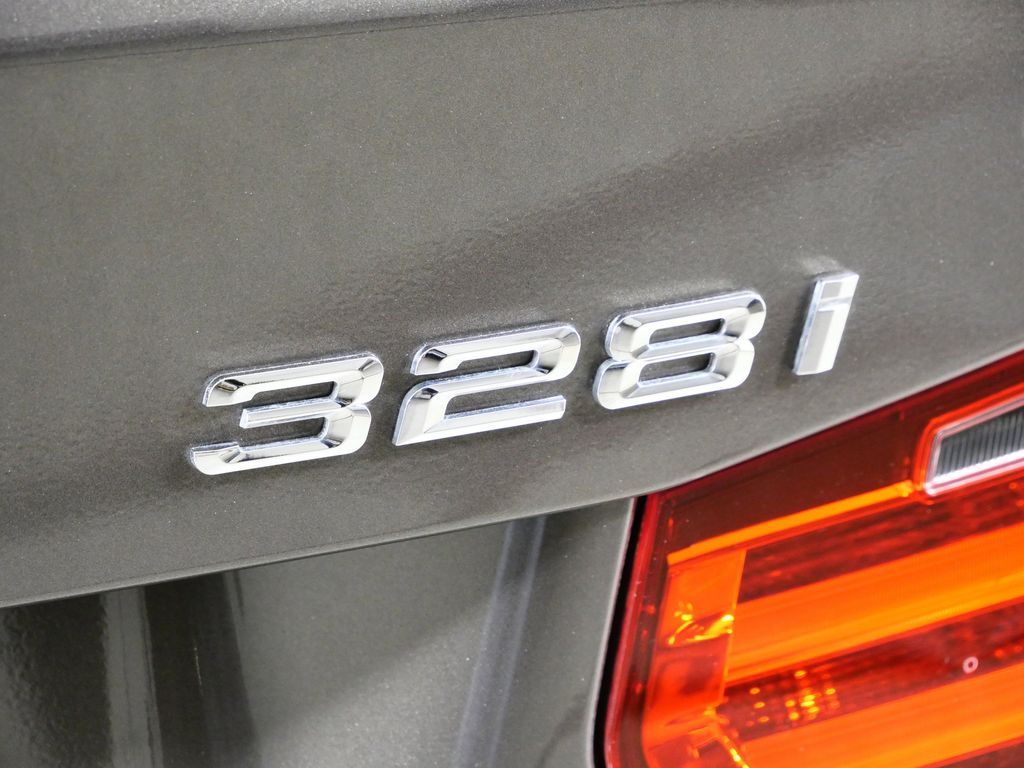 Thumbnail: 2015 BMW 3 Series - 23