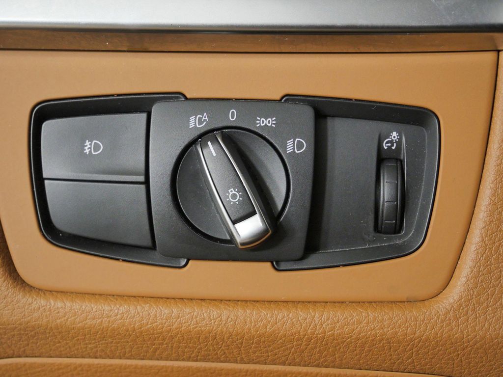 Thumbnail: 2014 BMW 3 Series - 40