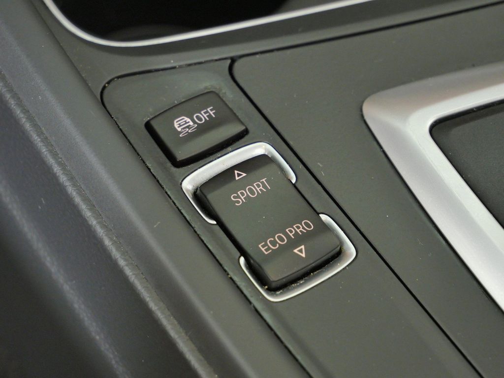 Thumbnail: 2014 BMW 3 Series - 13
