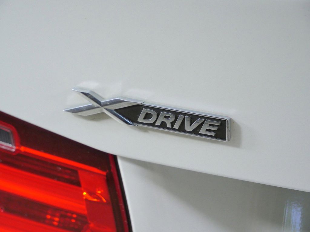 Thumbnail: 2014 BMW 3 Series - 25
