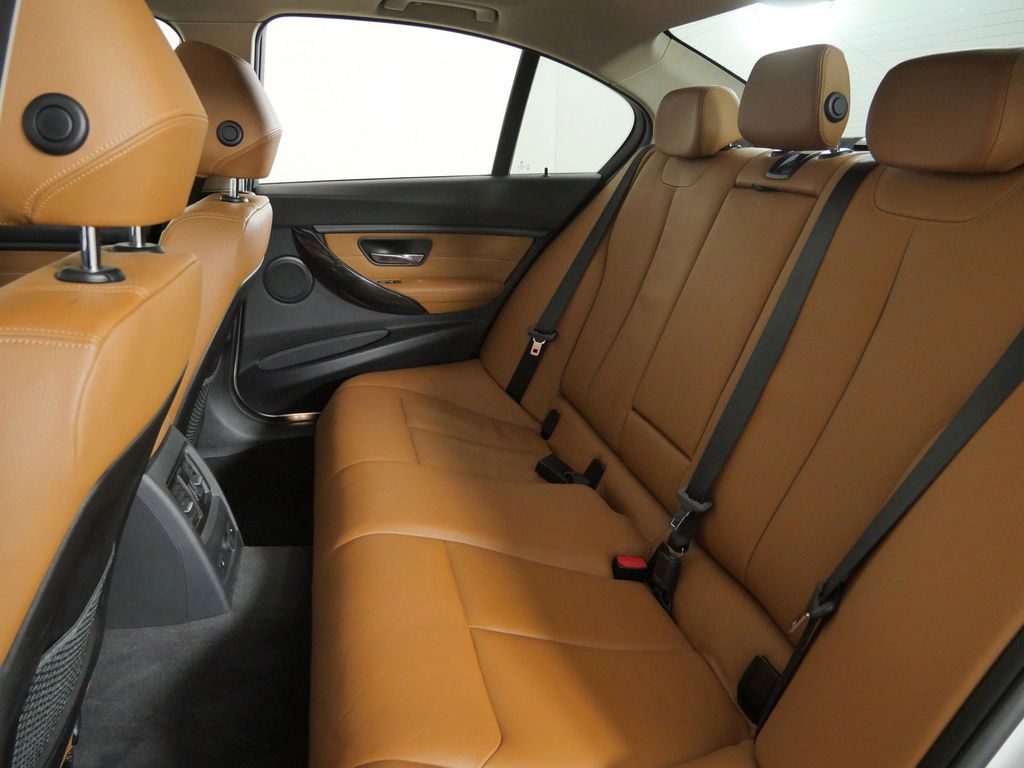 Thumbnail: 2014 BMW 3 Series - 34
