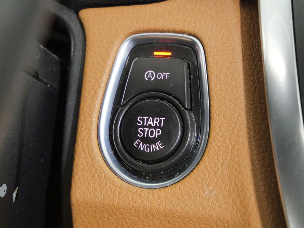 Thumbnail: 2014 BMW 3 Series - 43