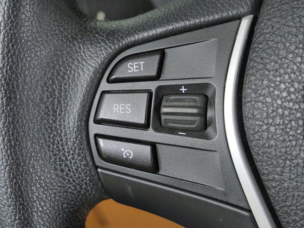 Thumbnail: 2014 BMW 3 Series - 41
