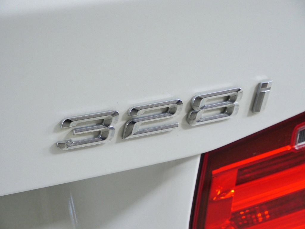 Thumbnail: 2014 BMW 3 Series - 24