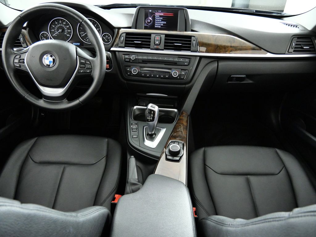 Thumbnail: 2015 BMW 3 Series - 2