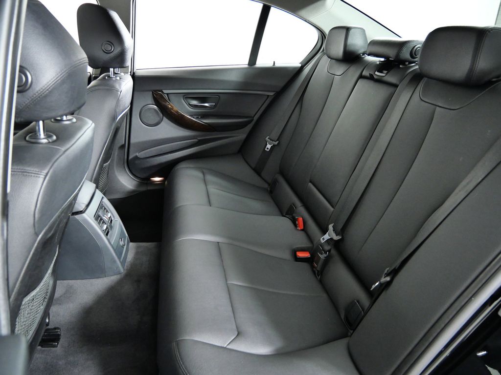 Thumbnail: 2015 BMW 3 Series - 35