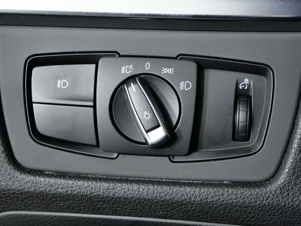 Thumbnail: 2015 BMW 3 Series - 42