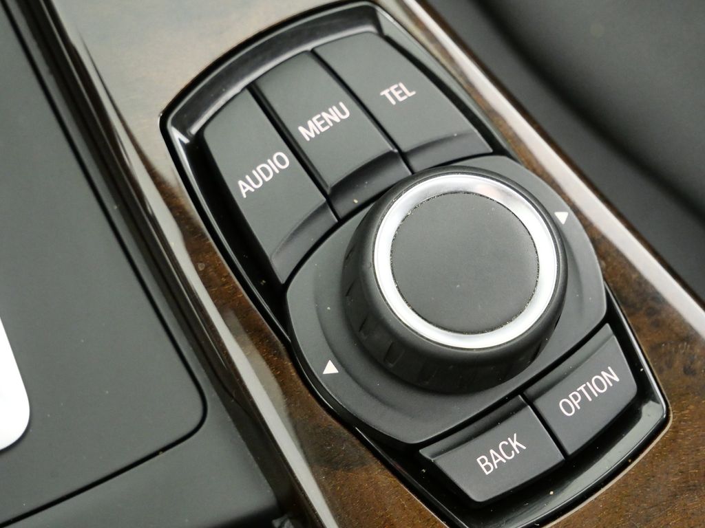 Thumbnail: 2015 BMW 3 Series - 49