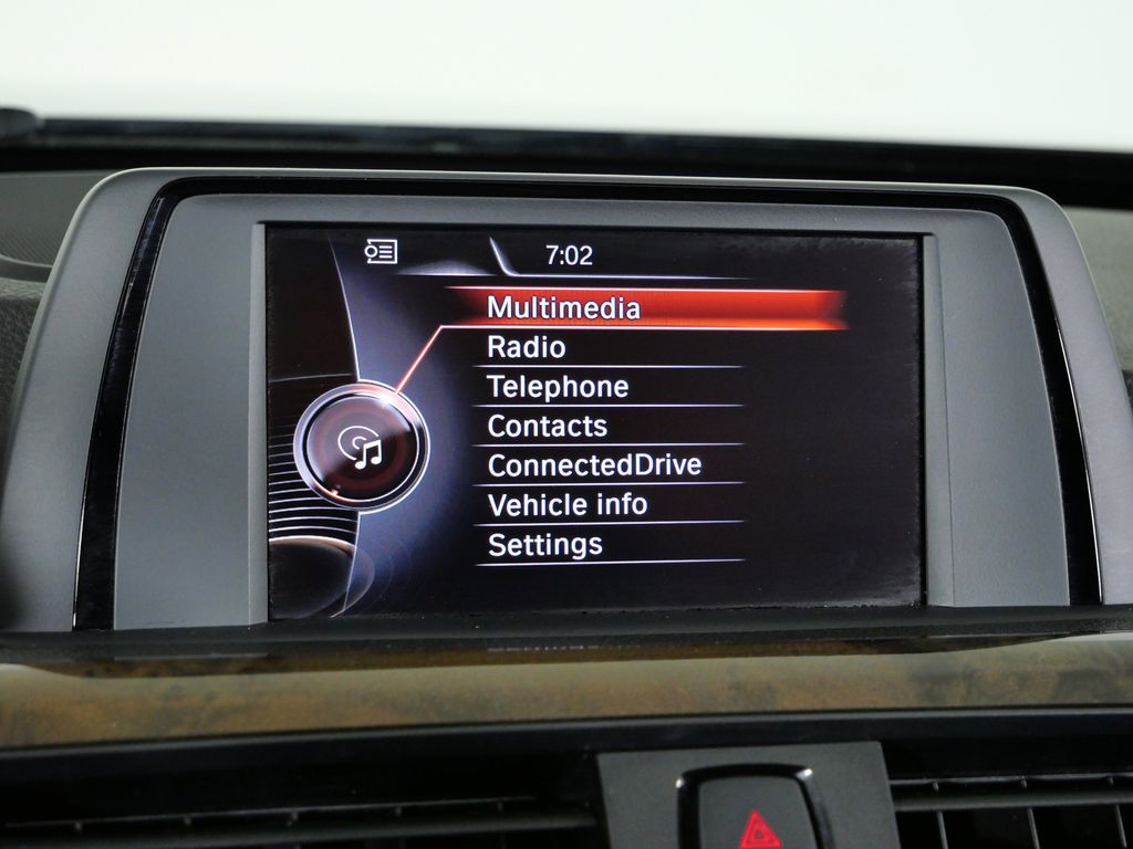 Thumbnail: 2015 BMW 3 Series - 11