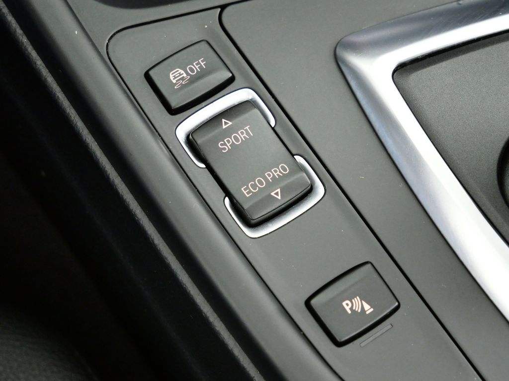 Thumbnail: 2015 BMW 3 Series - 48