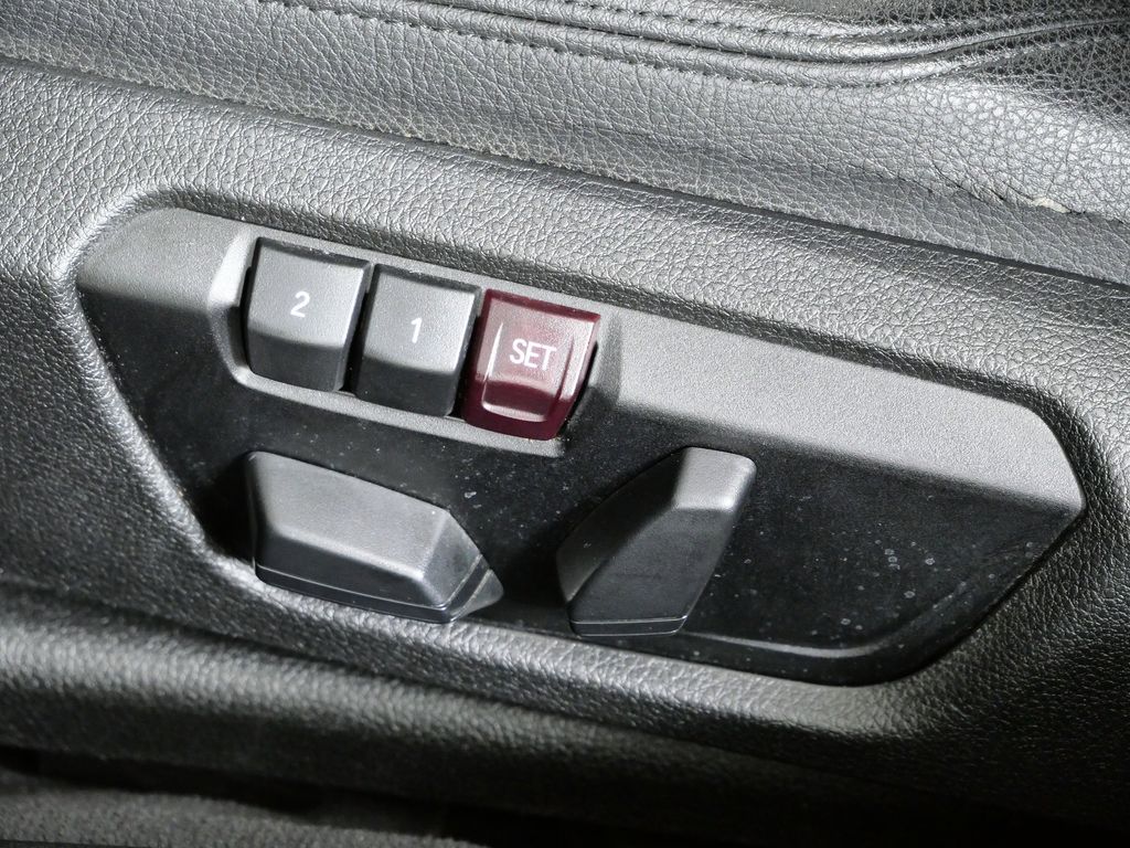 Thumbnail: 2015 BMW 3 Series - 41