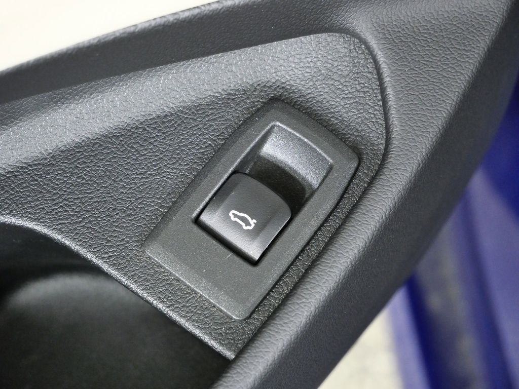 Thumbnail: 2023 BMW 4 Series - 37