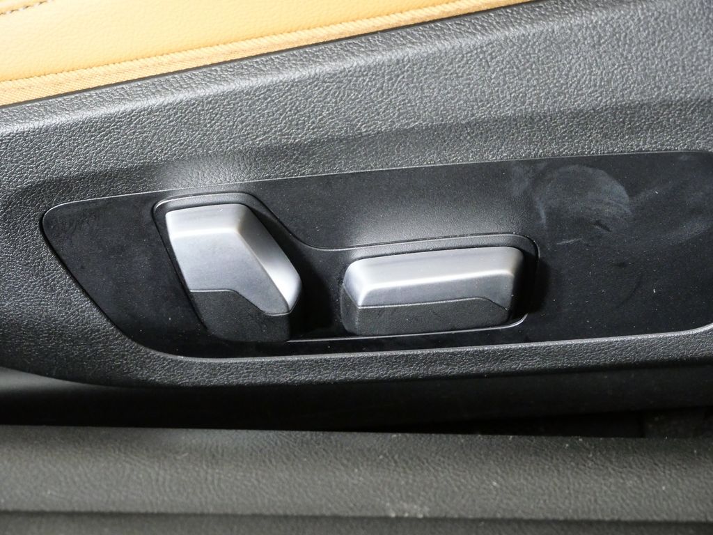 Thumbnail: 2022 BMW 4 Series - 30